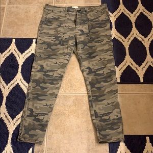 Sanctuary Camo Cargo Jeggings